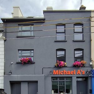 Hotel Michael A'S Pub Milltown Malbay Exterior photo