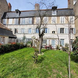 La Cour Du Chateau Bed and Breakfast La Charité-sur-Loire Exterior photo