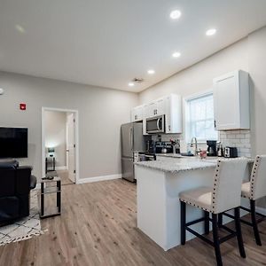 Appartamento The Penthouse At Park Place King Bed Fast Wifi And Free Coffee Wilmington Exterior photo