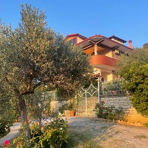 Georgemishel Guest House Berat Exterior photo