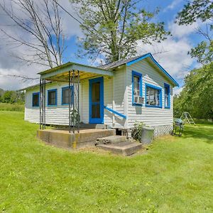 Honesdale Cabin 110 Shared Acres, Animal Rescue! Villa Exterior photo