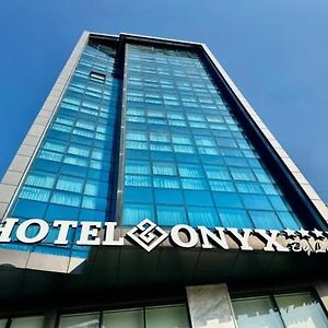 Hotel Onyx By Luna Orano Exterior photo