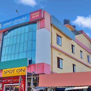 Hotel O Suby Plaza Tāmarakulam Exterior photo