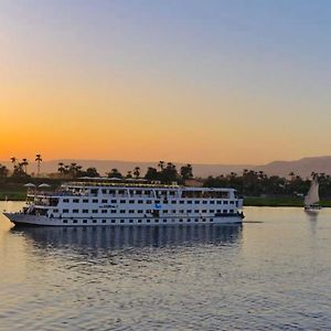 Hotel Luxor Aswan Coral 2 Nile Cruise Every Saturday From Luxor 4 Nights & Every Wednesday From Aswan 3 Nights Exterior photo