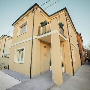 Fellini Rooms Ferrara Exterior photo