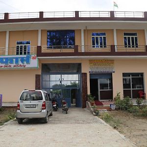 Hotel O Royal Green Hotel Bulandshahr Exterior photo