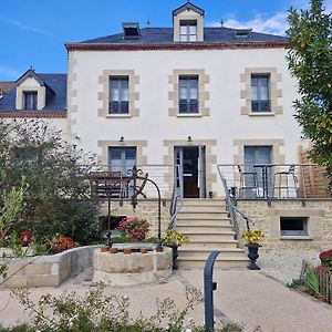 Gite Spacieux A Briare Avec Terrasse, Ideale Pour Familles Et Seminaires, Animaux Acceptes. - Fr-1-590-371 Bed and Breakfast Exterior photo