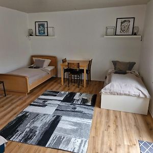 Appartamento Privatzimmer In Wg Fuer 4 Personen Hackenheim Exterior photo