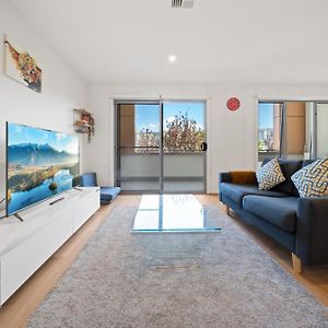 Appartamento Comfy 1-Bed With Balcony In Tranquil Location Weston Creek Exterior photo