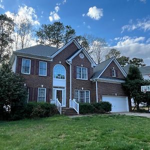 Comfortable Rooms In A Single Family House In Chapel Hill Near Unc Duke Rtp Exterior photo