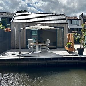 Pakhuis Prins Bed and Breakfast Zaandam Exterior photo