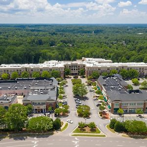 Landing At The Arboretum - 2 Bedrooms In The Arboretum Cary Exterior photo