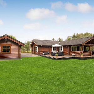 3 Bedroom Amazing Home In Farso Hvalpsund Exterior photo