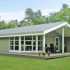 3 Bedroom Cozy Home In Fårvang Exterior photo