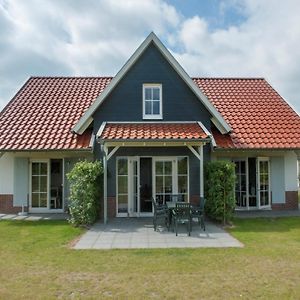 Luxurious Detached Villa With Washer, In De Maasduinen Area Arcen Exterior photo