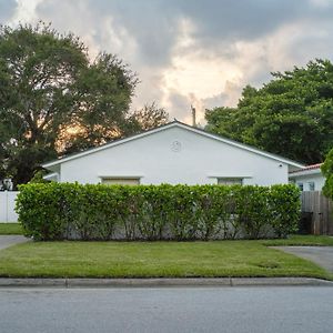 The Peacock Bungalow Near Fort Lauderdale Beach! Villa Exterior photo