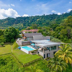 White Monkey Villa - Private Pool WOW Holiday Homes Pantai Cenang  Exterior photo