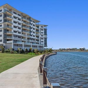 Hotel Salt At Oceanside Kawana Waters Exterior photo