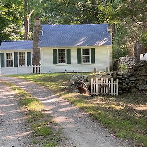 Hotel Honey Rock Farm East Greenwich Exterior photo