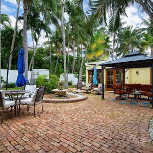 Las Olas Oasis By Avantstay Minutes To The Beach Hot Tub Fort Lauderdale Exterior photo