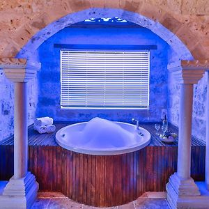 Noble Crown Stone House Cappadocia Bed and Breakfast Üçhisar Exterior photo