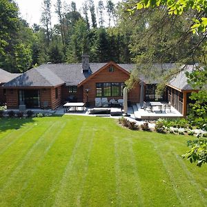 Hotel Haliburton Post House Minden Exterior photo