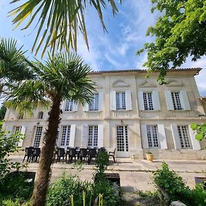 Le Chateau De Willival Pour 15 Pers Avec Piscine Saint-Ciers-d'Abzac Exterior photo