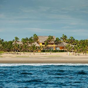 Hotel Tanusas Retreat & Spa Puerto Cayo Exterior photo