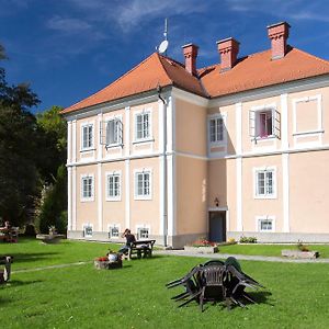 Hotel Pension Inge Vyšší Brod Exterior photo