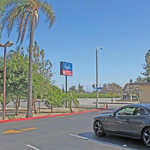 Royla Motel Pomona Exterior photo