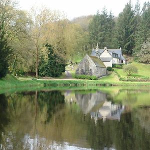 Les Etangs de Pitié Bed and Breakfast Mellionnec Exterior photo