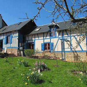 La Roseraie Du Prieure Bed and Breakfast Rosay-sur-Lieure Room photo