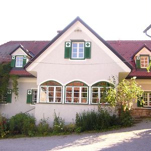 Hotel Hirschenhof Graz Exterior photo