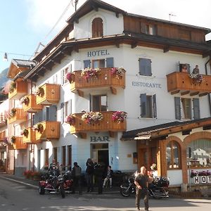 Albergo Vittoria Santo Stefano Di Cadore Exterior photo