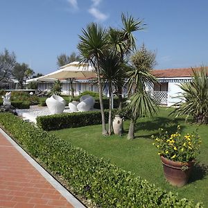 Hotel Bed & Breakfast Venezia Marina Di Carrara Exterior photo