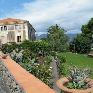 Etna Wine Azienda Agrituristica Villa Passopisciaro Exterior photo