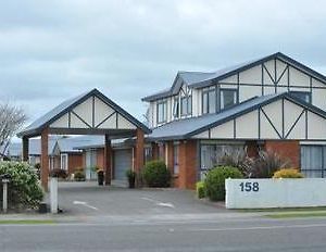 Tudor Lodge Motel Hawera Exterior photo