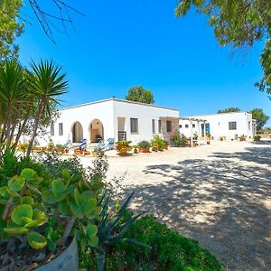 Agriturismo Masseria Terra D'Otranto Affittacamere Exterior photo