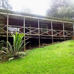 Old Pine Cabin Karkloof Villa Yarrow Exterior photo