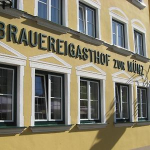 Hotel Brauereigasthof Zur Munz Seit 1586 Günzburg Exterior photo