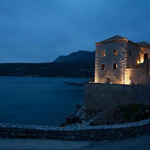 Hotel Mavromichalai Liménion Exterior photo