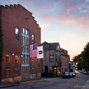 Mill Street Inn Torre di Torre di Newport Exterior photo