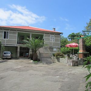 Joni Guest House Batumi Exterior photo