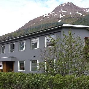 Seydisfjoerdur Guesthouse Seyðisfjörður Exterior photo