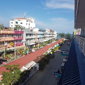 Chaam Guesthouse Petchaburi Exterior photo