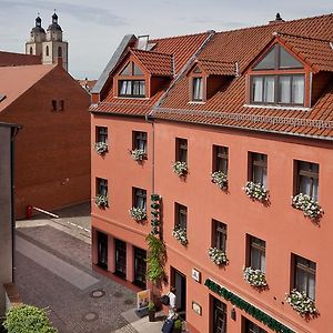 Hotel-Pension Am Schwanenteich Wittenberg Exterior photo