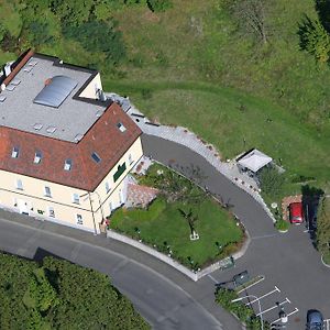 Goesser Bachgasslhof -- Bed And Breakfast -- Apartments Leoben  Exterior photo