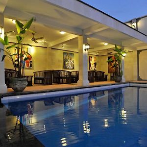 Aquarius Beach Hotel Sanur Exterior photo