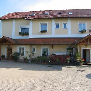 Hotel Fruehstueckspension Koelich Klagenfurt am Woerthersee Exterior photo