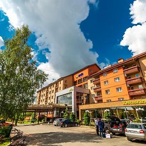 Hotel Apollo Wellness Club Sîngeorgiu de Mureş Exterior photo